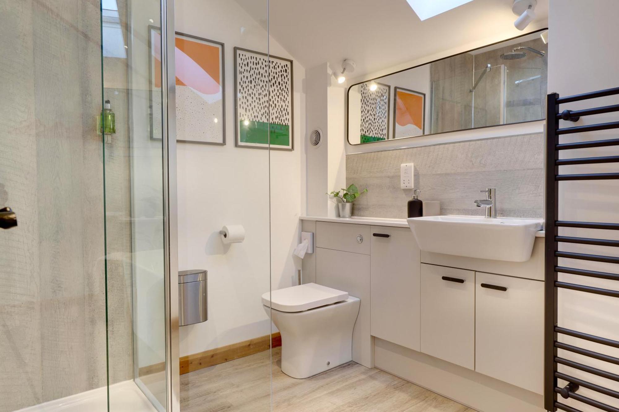 The Owl Barn Wiltshire - Flint Apartment