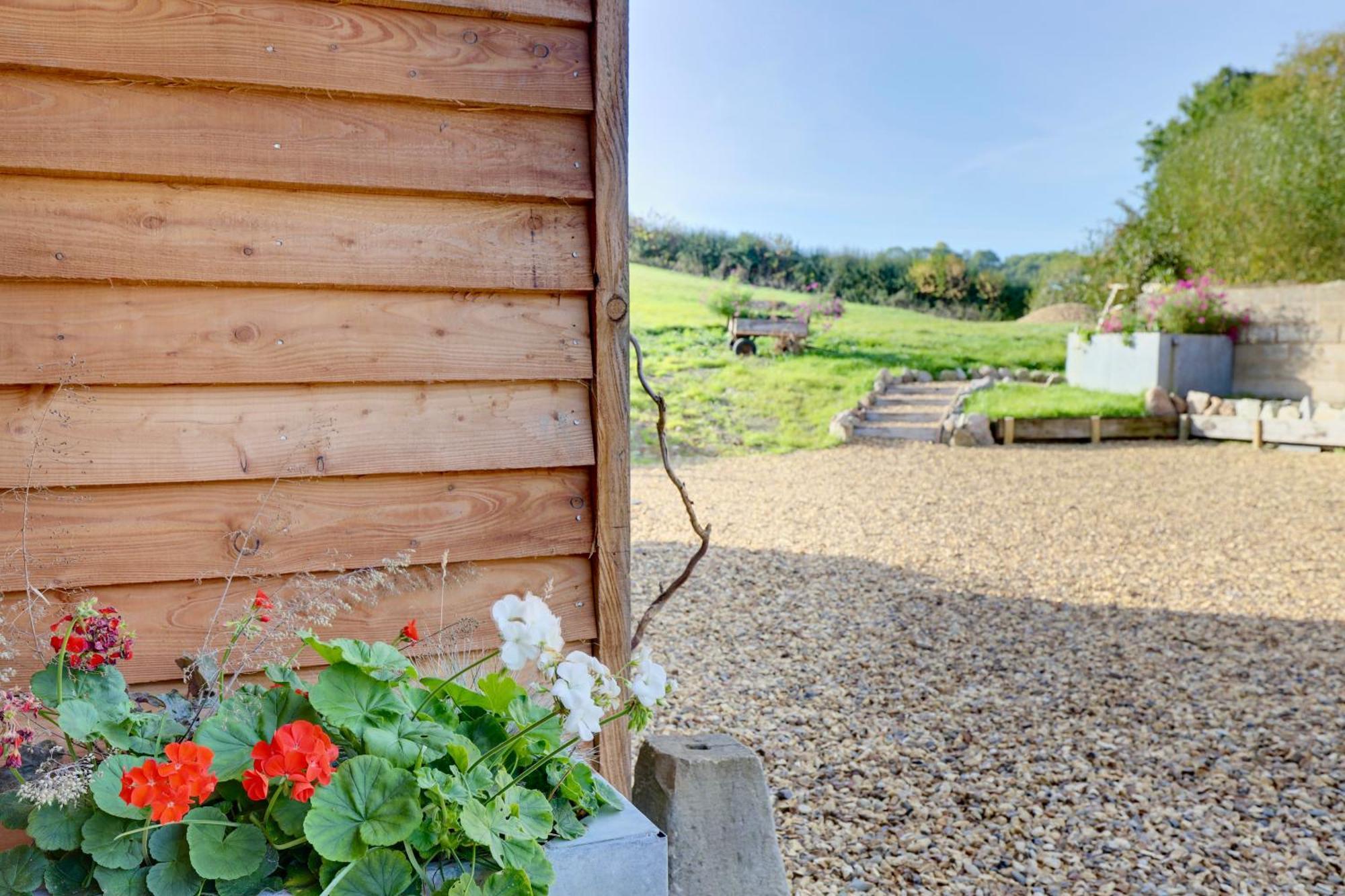 The Owl Barn Wiltshire - Flint